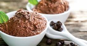 Three-ingredient Chocolate Mousse